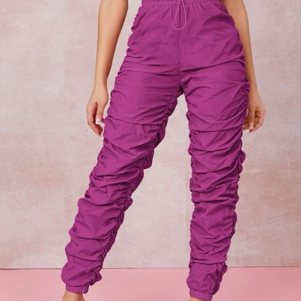 Closet clear out! Runched drawstring windbreaker pants!